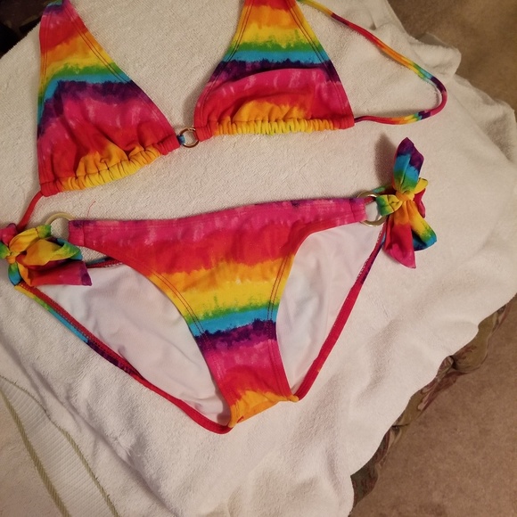 Bikini - Picture 3 of 3